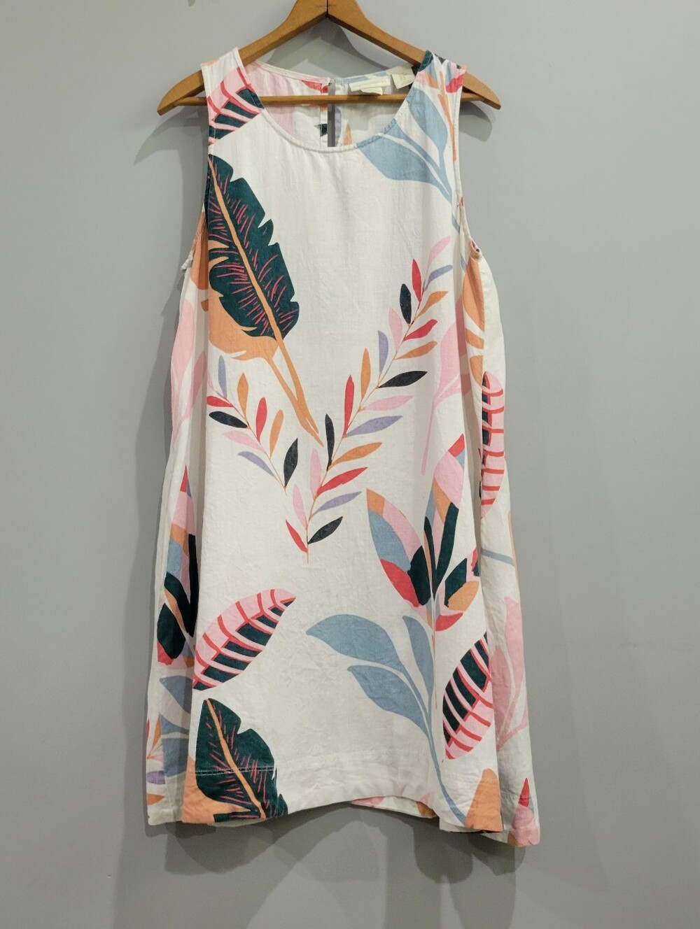 Cynthia Rowley 100% Linen Floral Shift Dress M Sleeveless Scoop Neck Button